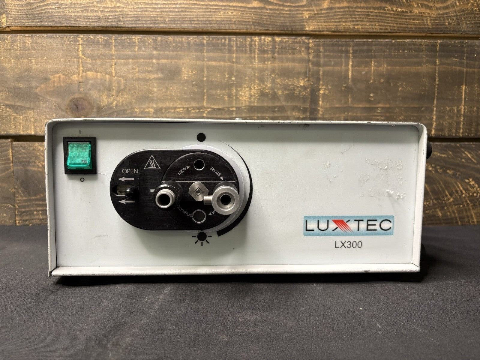 LUXTEC LX300 Fiber Optic 300W Xenon Surgical Headlight Light Source