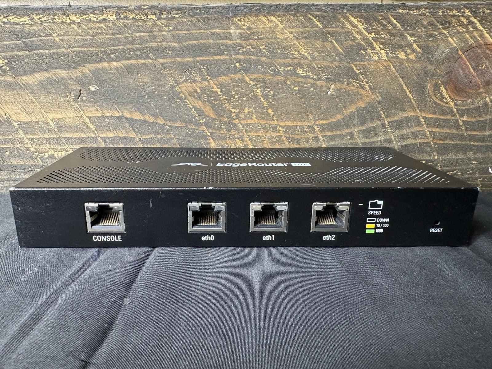 Ubiquiti EdgeRouter Lite ERLite-3 3-Port Gigabit Router *No Adapter