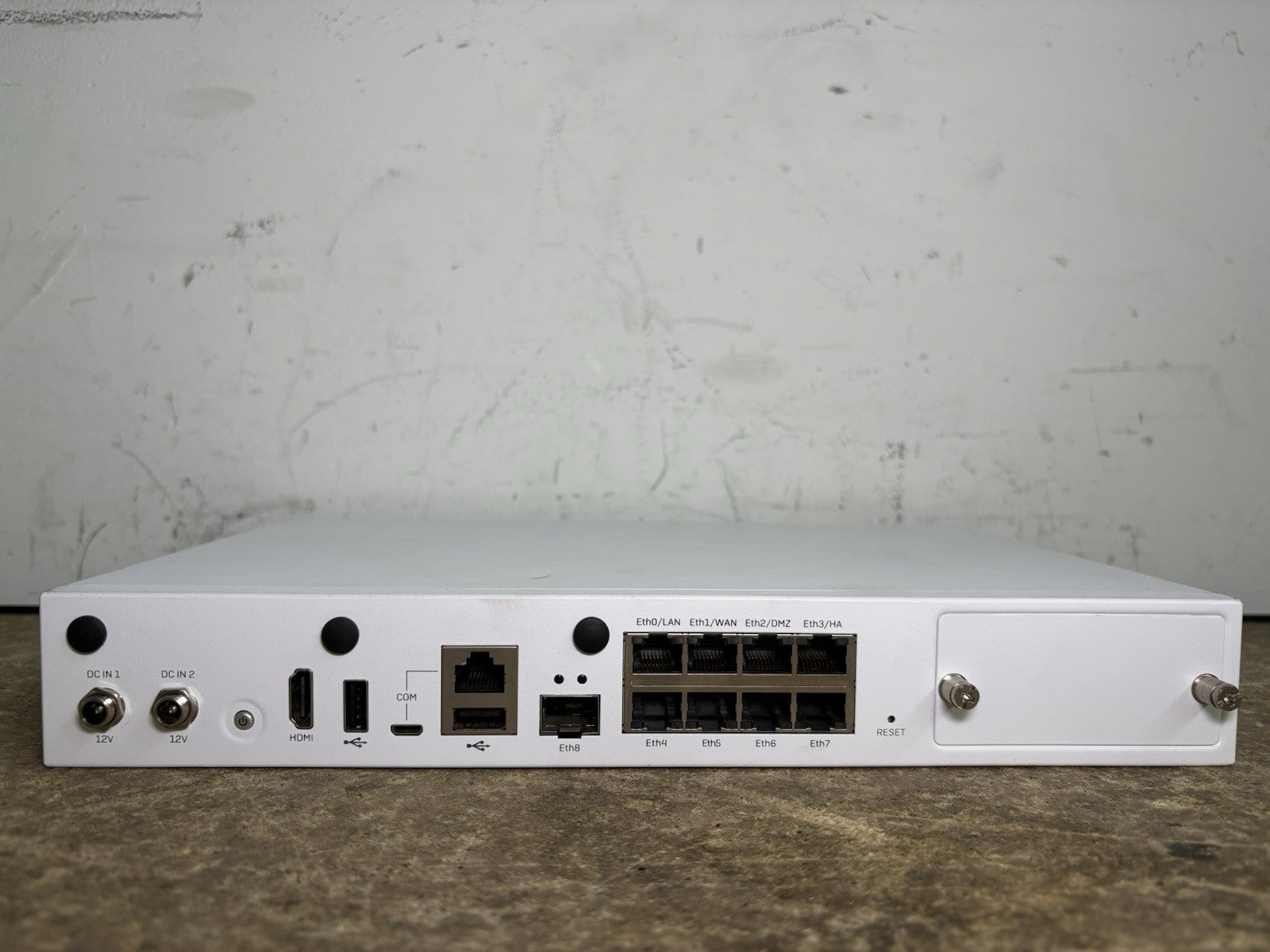 Sophos SG135 Rev. 3 Security Appliance Fireweall SFP