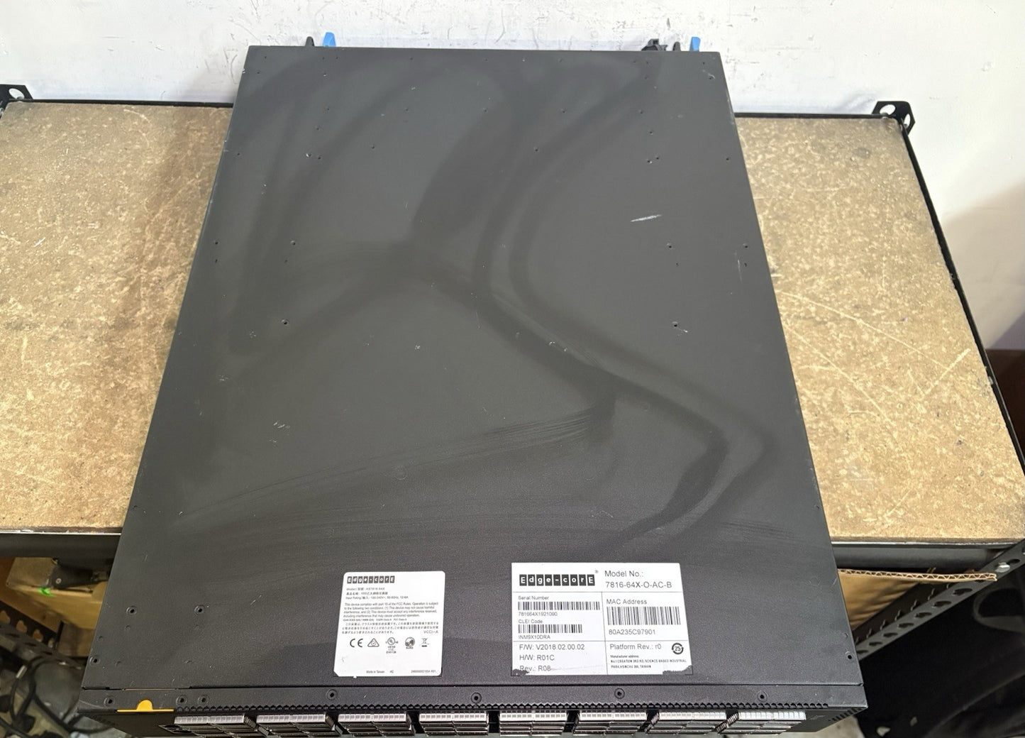 EDGE-CORE 7816-64X-O-AC-B