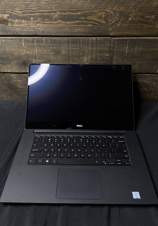 Dell Precision 5520 15.6" i7-7820HQ 2.9GHz 16GB RAM 512GB SSD NO OS read