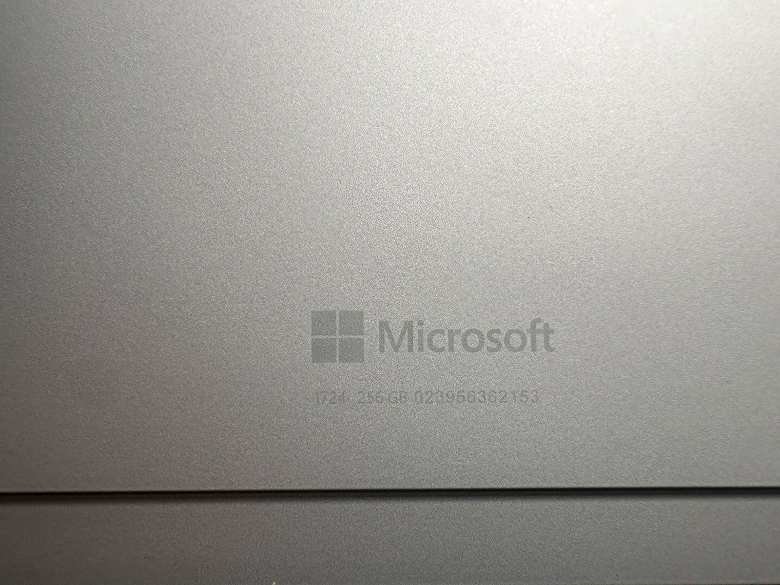 Microsoft Surface Pro 4 1724 12.3" Intel Core i5-6300U 8GB RAM 256GB SSD