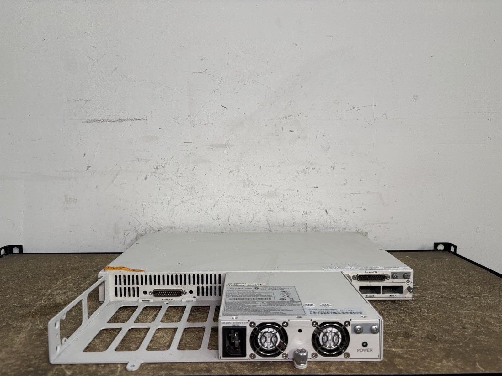 Alcatel-Lucent OmniSwitch 6850E-P48 Channel Switch With PSU