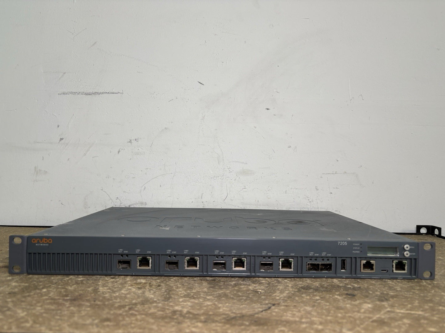 Aruba ARCN7205 Wireless LAN Controller 7205-US Gigabit Ethernet