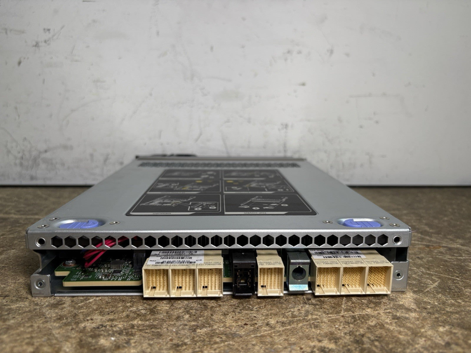 NetApp X3219A FAS2700 Series Controller w/o Memory 111-03964+C2
