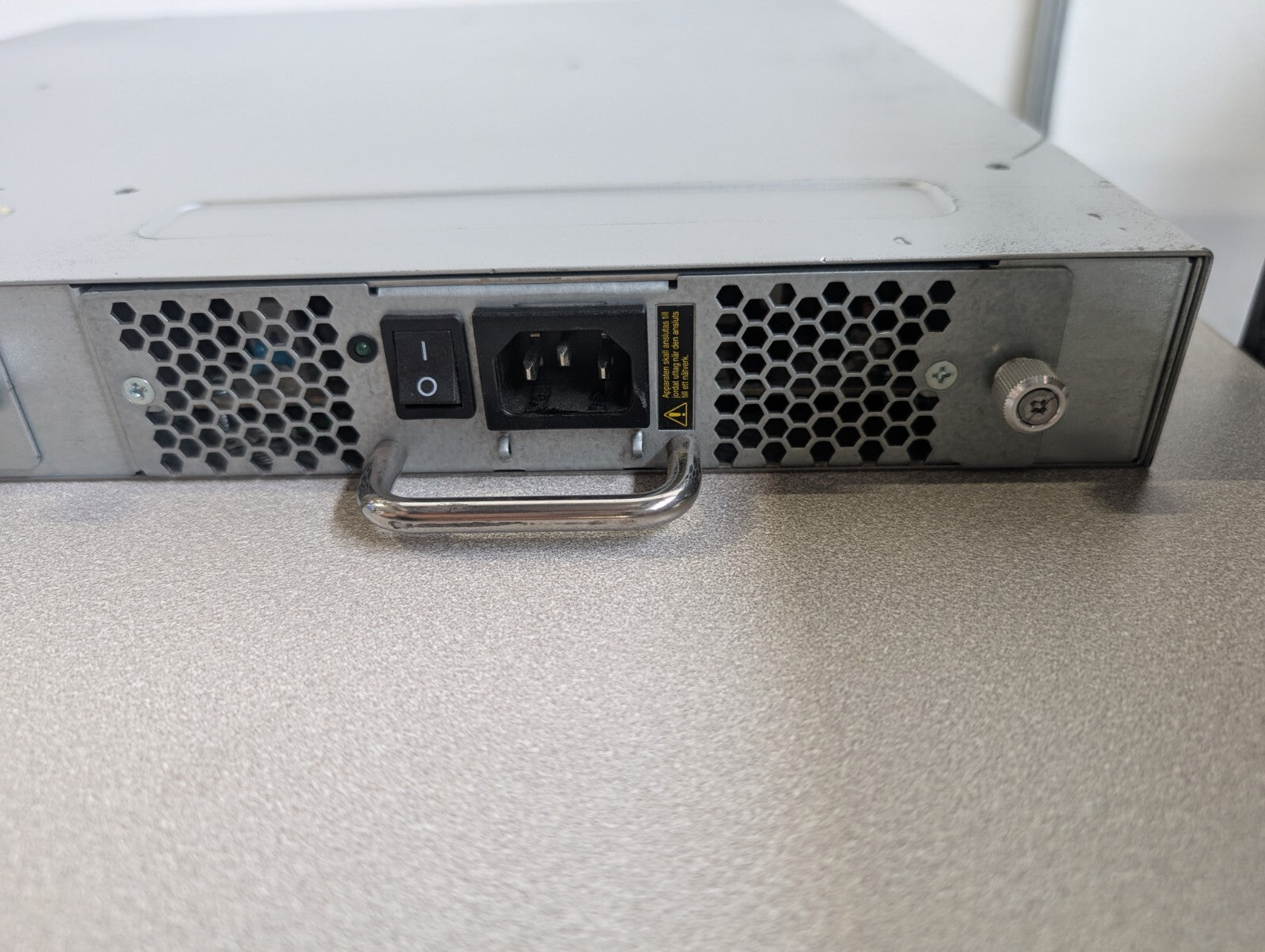 BROCADE 6505 (NA-6505-12-16G-MC-1R) 24-Port Switch Single PSU 12 active ports