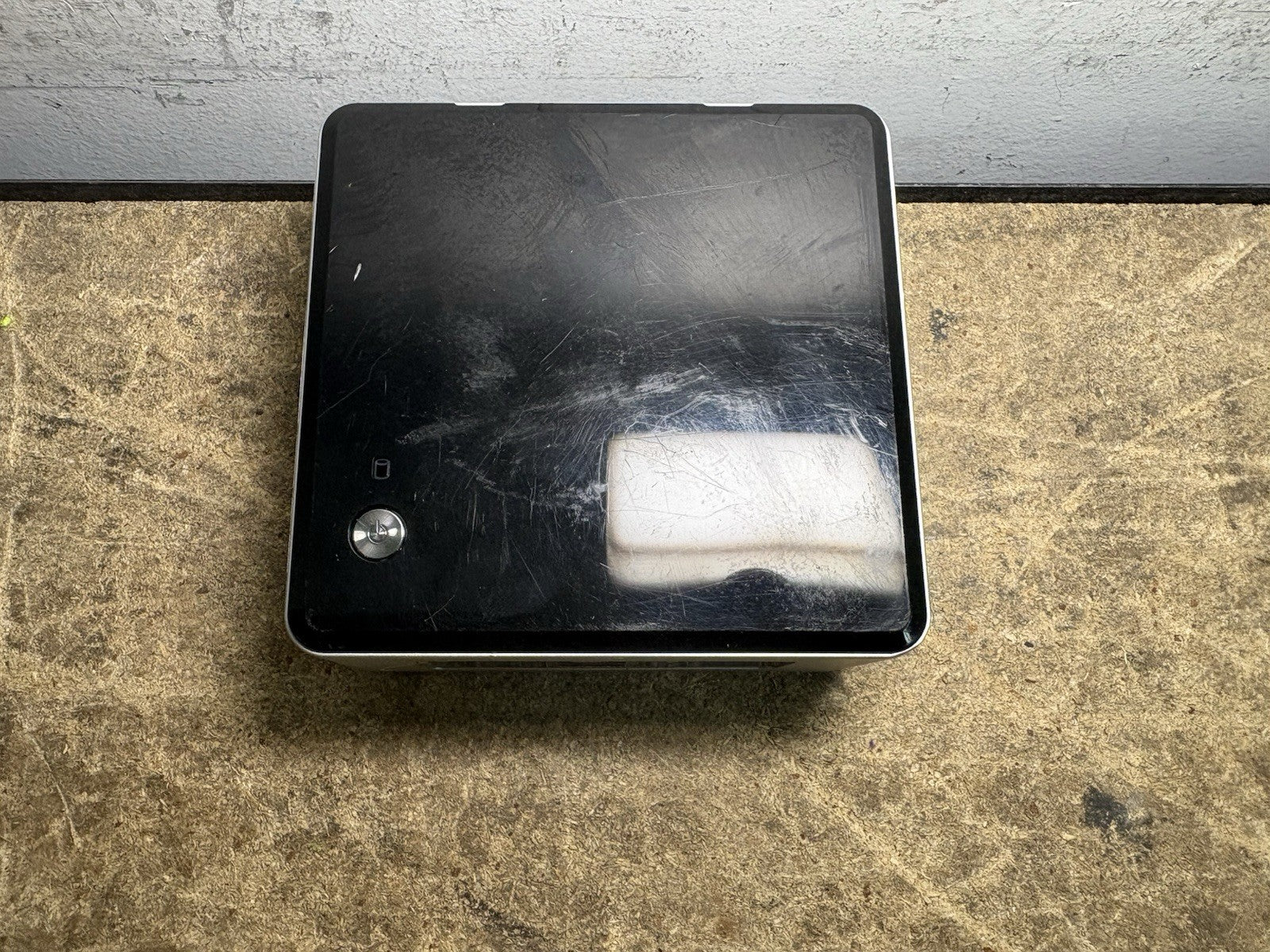 INTEL NUC5CPYH COMPACT MINI-PC HD CELERON N3050 4GB Ram 128 SSD