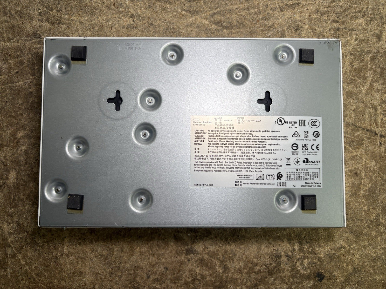 HPE Aruba JL680A Instant On 1930 8-Port GE Smart Switch 8G 2SFP