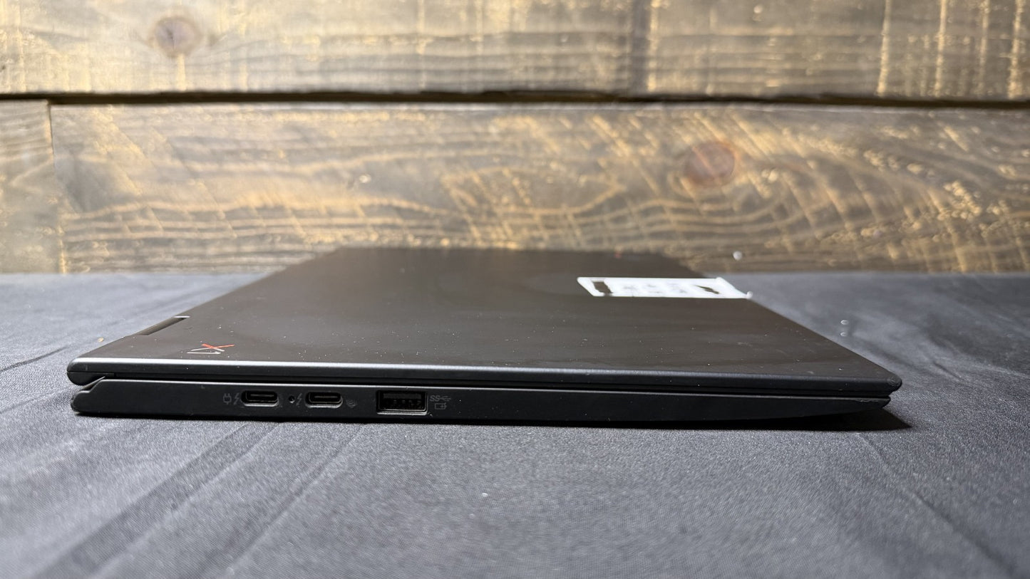 Lenovo ThinkPad X1 Yoga 3rd Gen 14" Intel i5-8250U 8GB RAM 256GB SSD NO OS