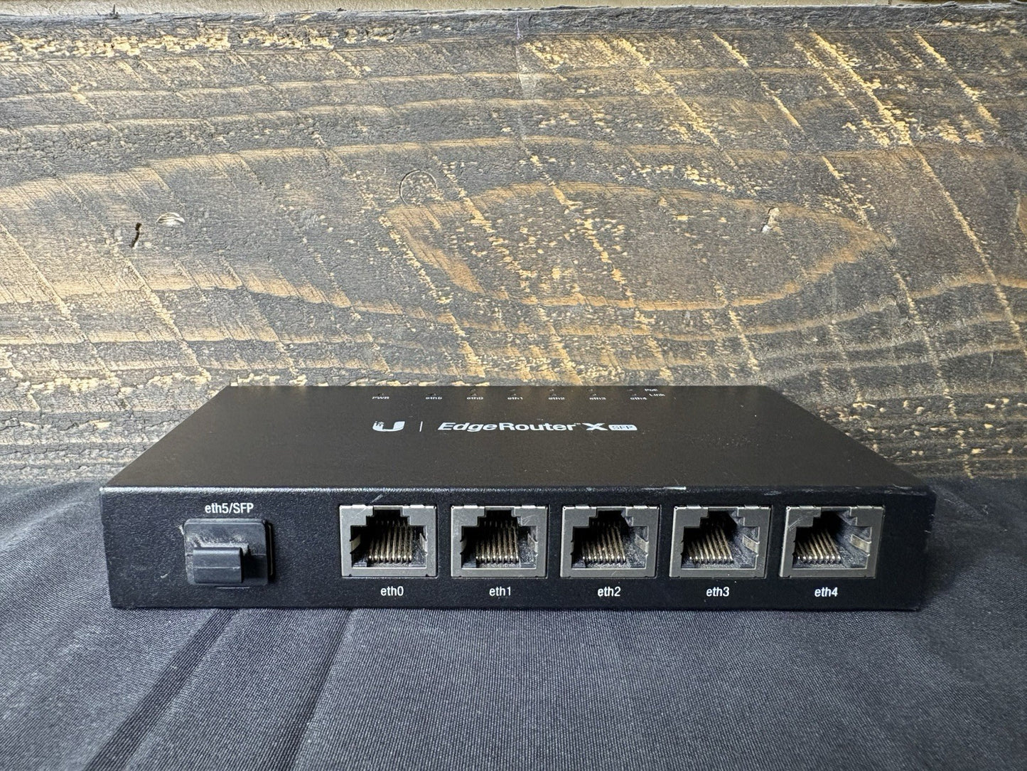 Ubiquiti (ER-X-SFP) EdgeRouter X Advanced Gigabit Router *NO ADAPTER*