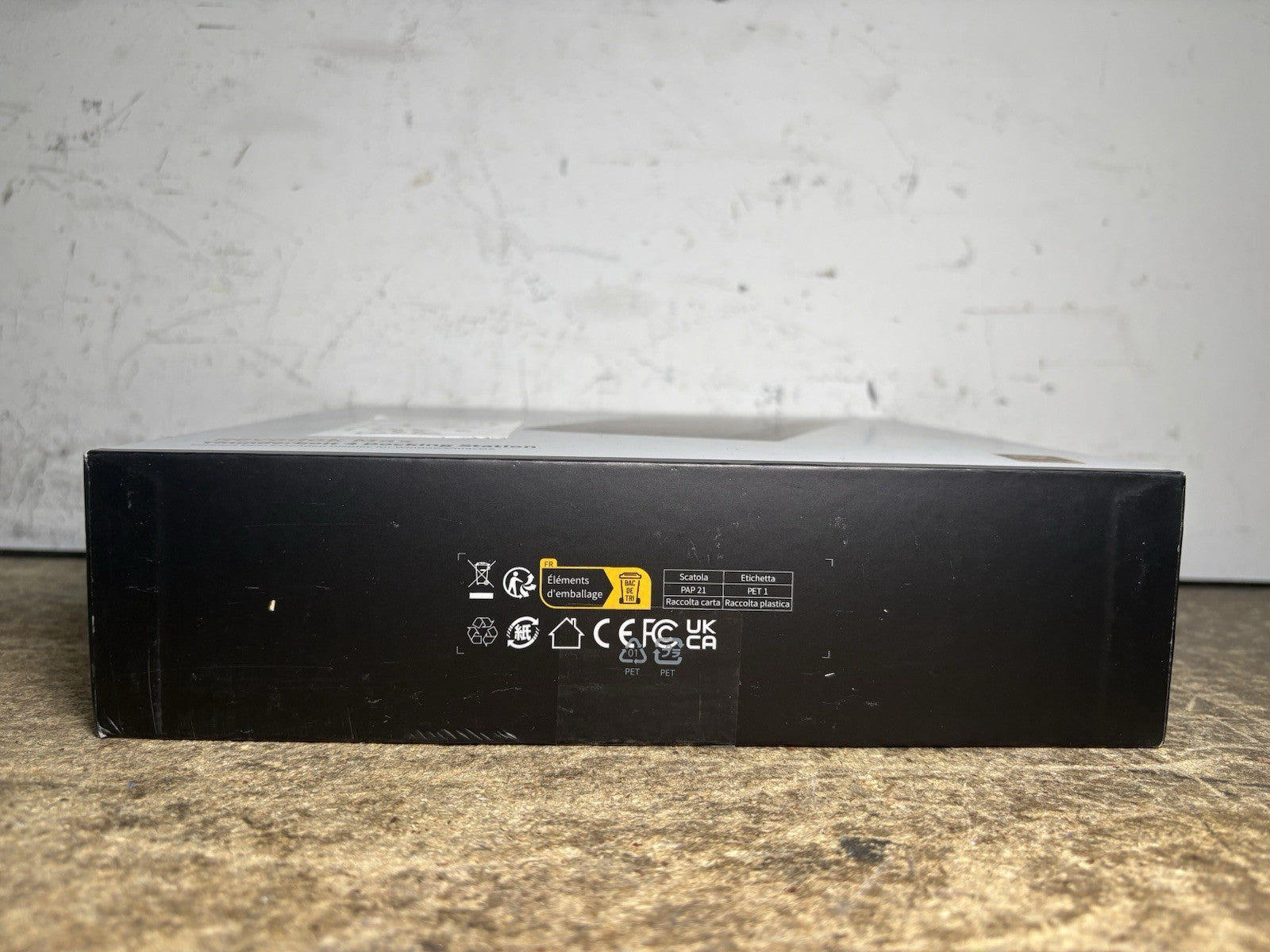 UGREEN Revodok Max 208 Thunderbolt 4 Dock 8-in-1 40Gbps Docking Station Used