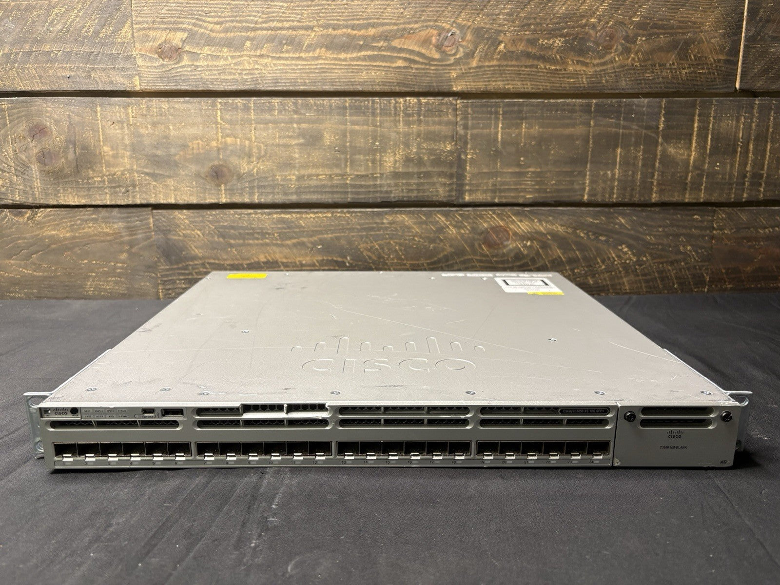 Cisco WS-C3850-24XS-E IP Base Switch 24 SFP+ Ethernet Ports 715WAC PWR *Cosmetic