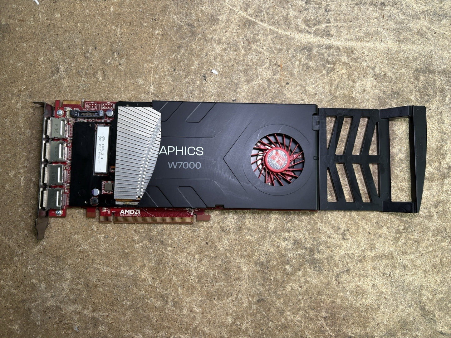 AMD FirePro W7000 4GB GDDR5 4x Display Port & EXTENDED BRACKET