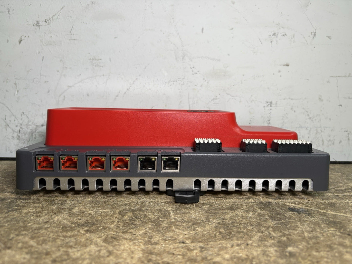 SMA Indoor Cluster Controller/Monitor 18VDC - 30VDC CLCON-10