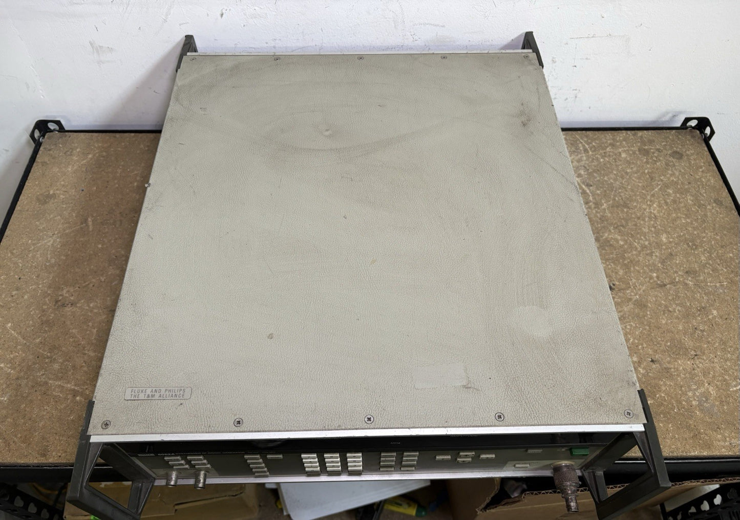 FLUKE GIGATRONICS 6062A Synthesized RF Signal Generator  100 kHz-2100 MHz