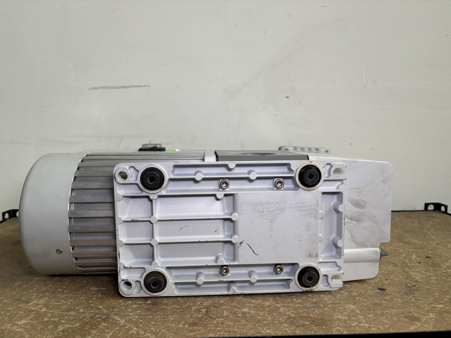 Labconco 117 Rotary Vane Vacuum Pump 2/5hp 115-120/230-240v-ac