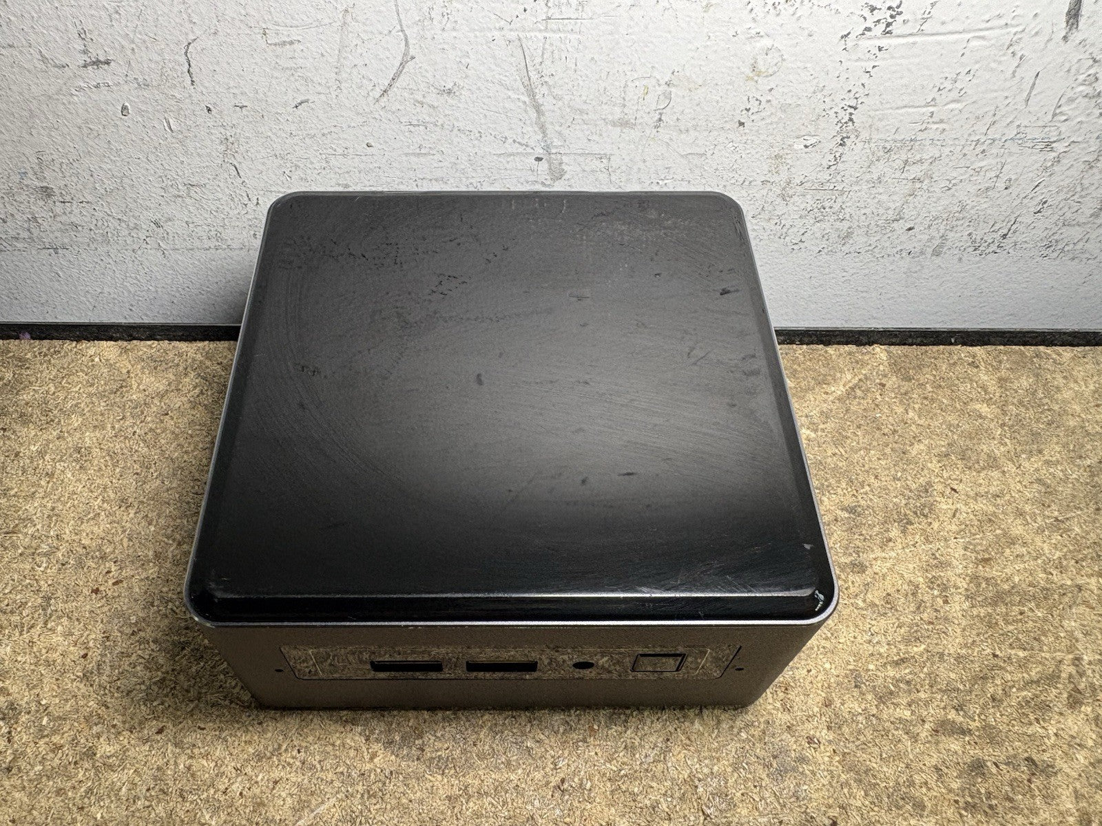 Intel NUC NUC7i3BNH Mini PC i3-7100U 2.4GHz CPU 8GB RAM 1TB SSD