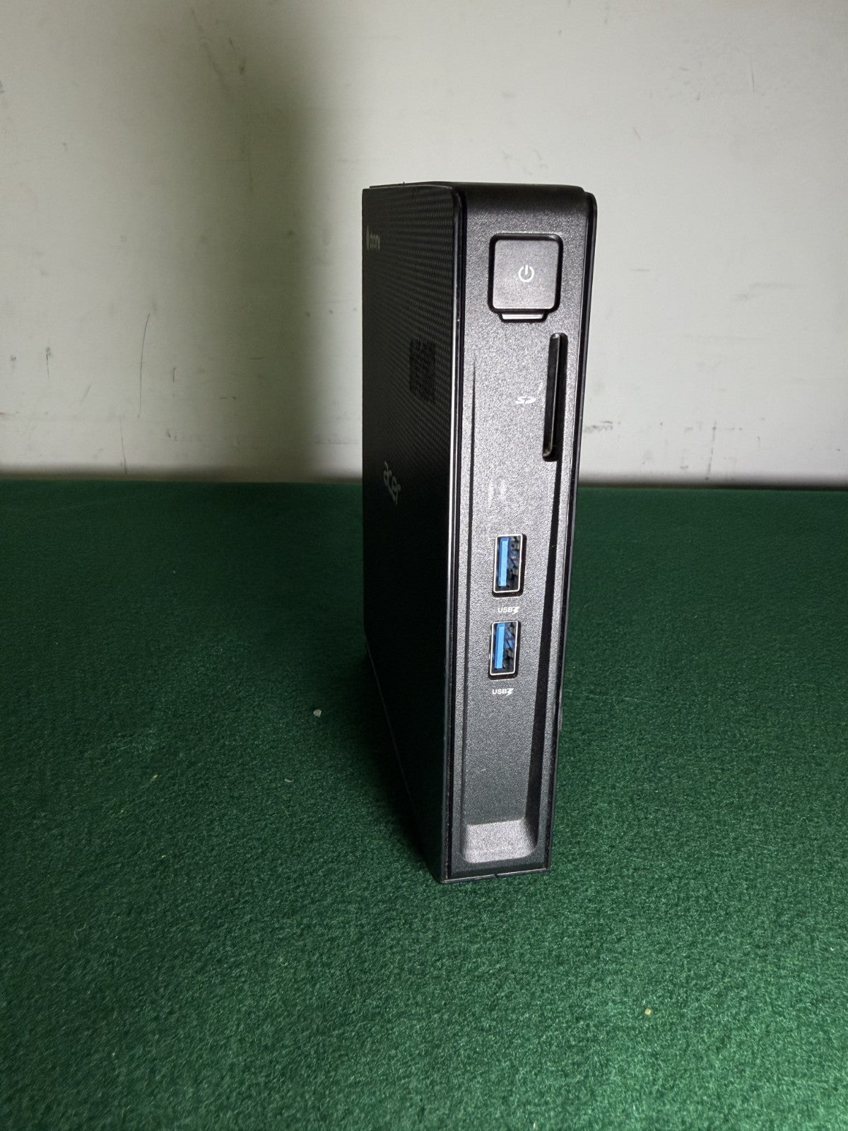 Acer Chromebox CX12 - 4GB RAM, 16GB SSD,  CHROME OS installed.