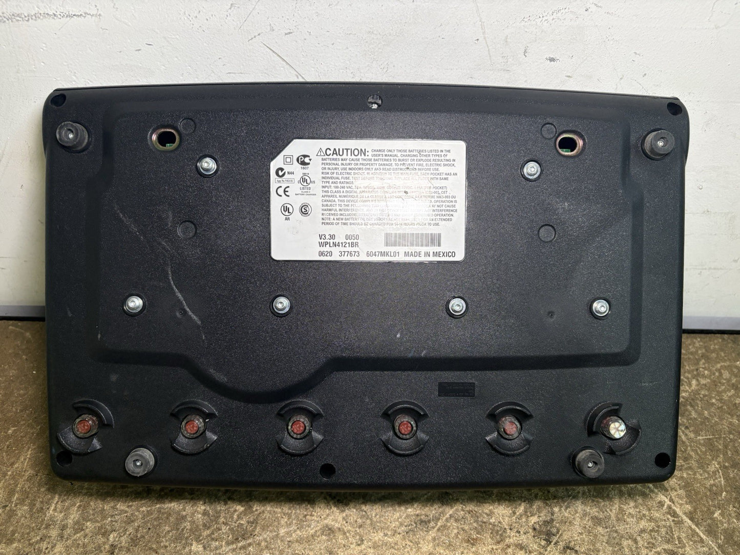 Motorola IMPRES WPLN4121BR Multi-Unit Bank Charger MTS2000 HT1000 XTS5000