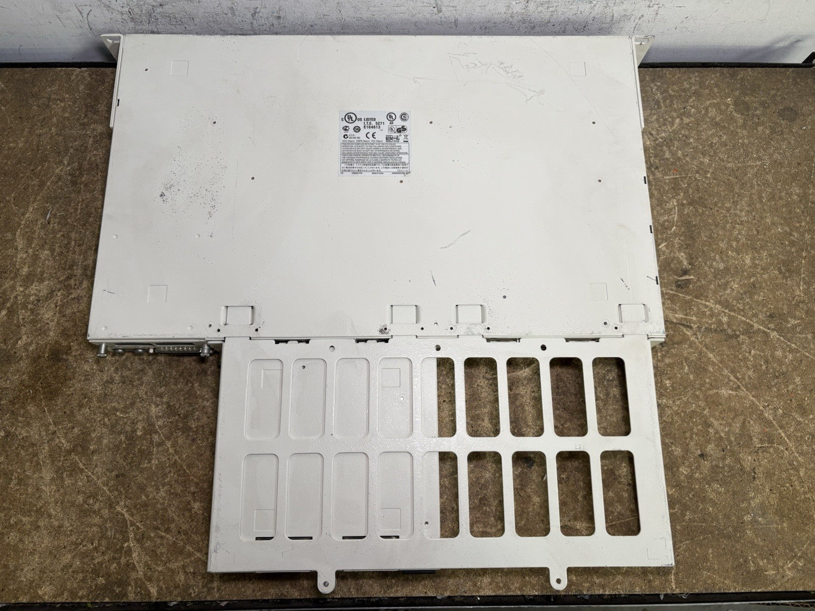 Alcatel-Lucent OmniSwitch 6850E-P48 Channel Switch With PSU
