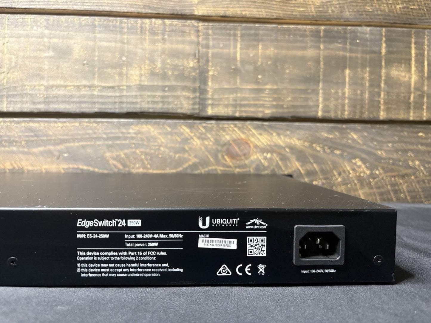 Ubiquiti Networks ES-24-250W 24 Port 250W EdgeSwitch