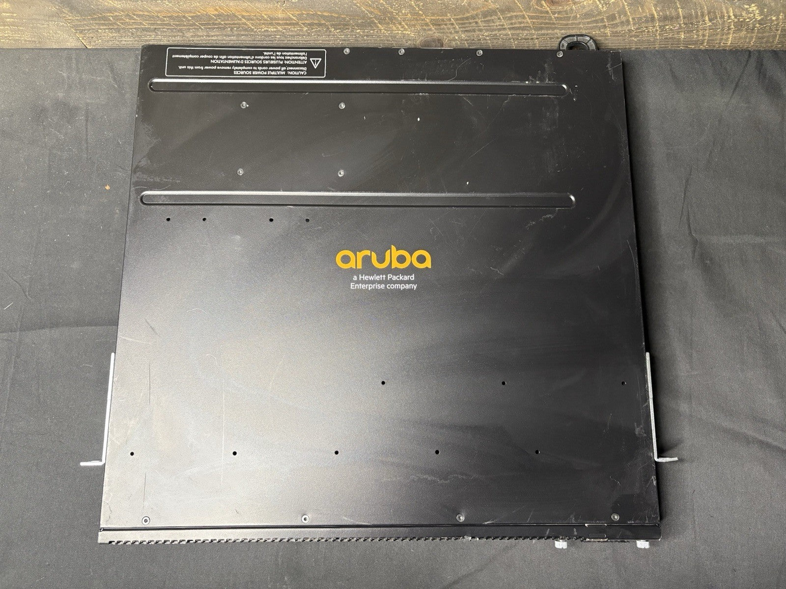 Aruba JL076A 3810M RSVLC-1407 HPE Smart Rate PoE+ 1-Slot Switch No PSU w/ jl083A