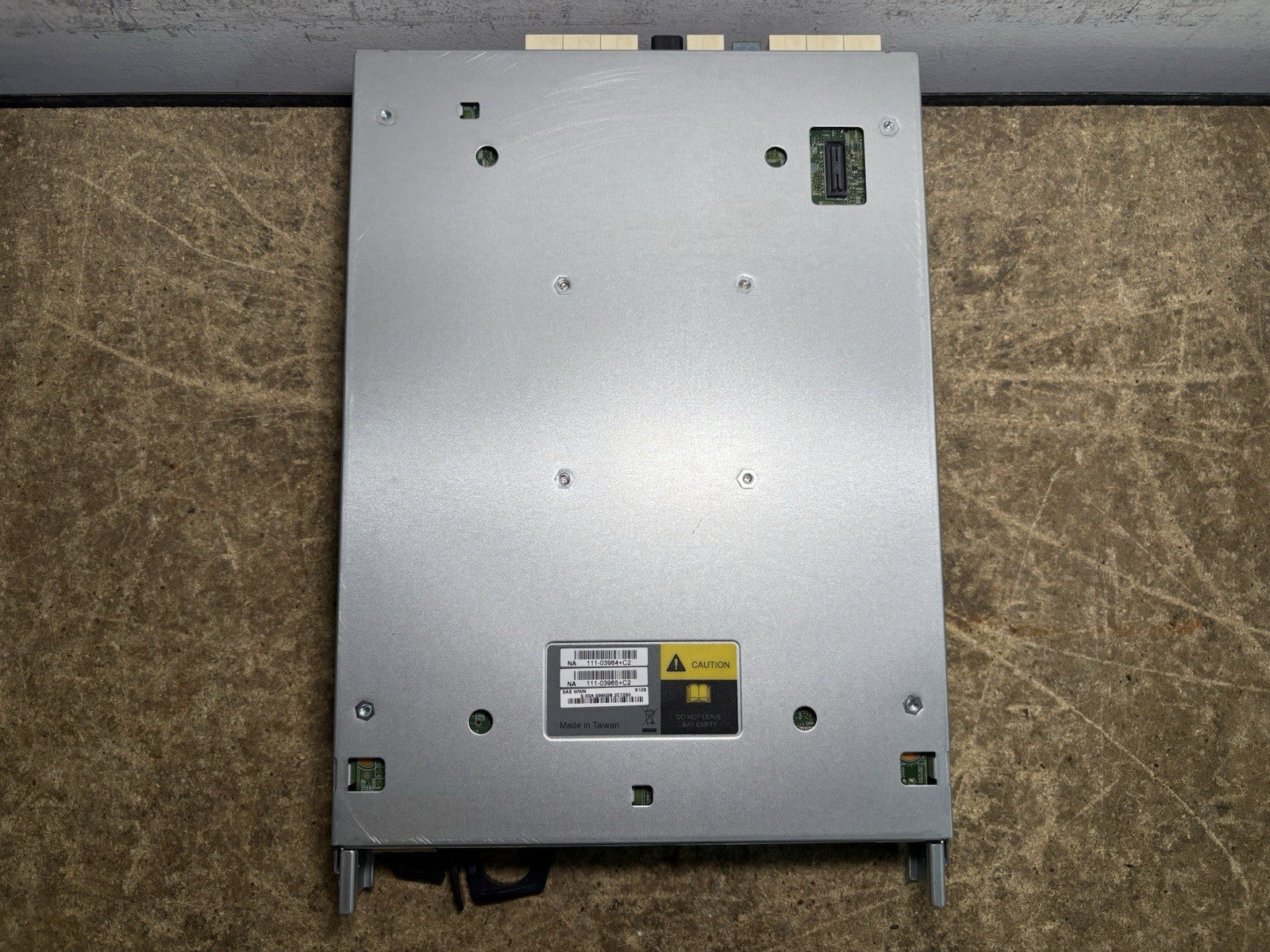 NetApp X3219A FAS2700 Series Controller w/o Memory 111-03964+C2