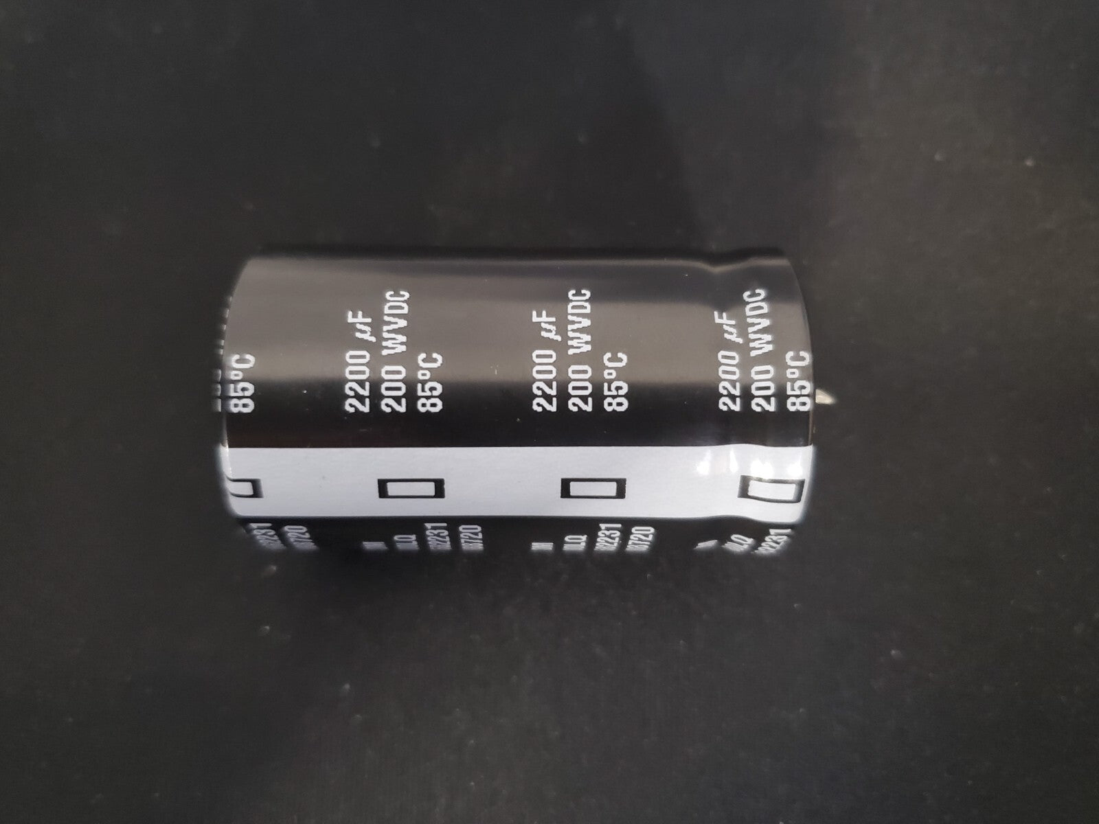 2x CDM Snap in Capacitors 200V 2200uF 85c 380LQ 6582231 M88720 QTY