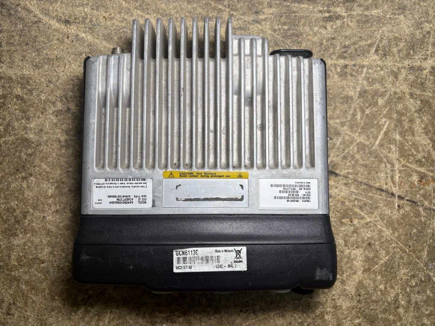 Motorola Mobile Two-Way Radio AAM25KHD9AA2AN Control Head GCN6113C