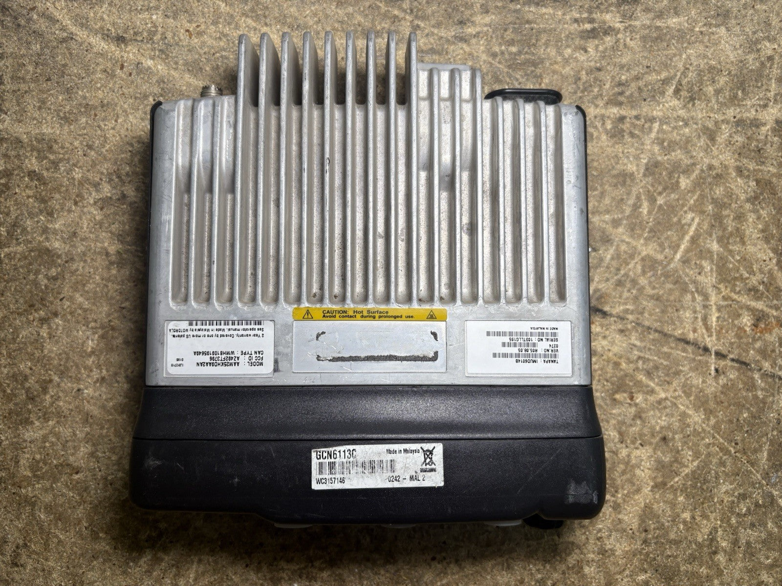 Motorola Mobile Two-Way Radio AAM25KHD9AA2AN Control Head GCN6113C