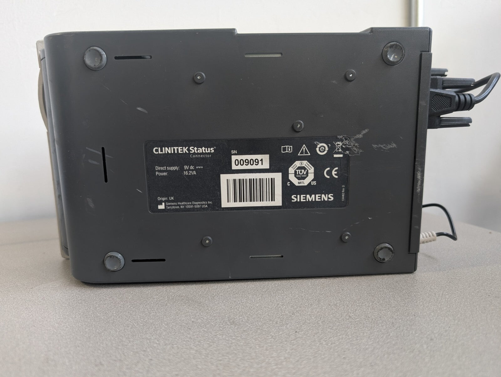 Siemens Clinitek Status Plus Analyzer With Test Table  and BASE NO Power supply