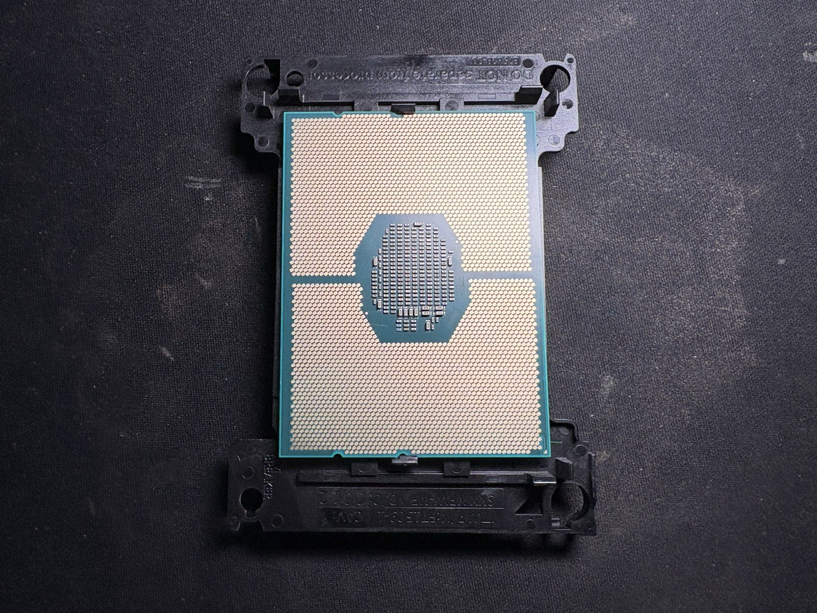 Intel Xeon Silver 4208 2.1GHz 8-Core 11MB SRFBM CPU Processor