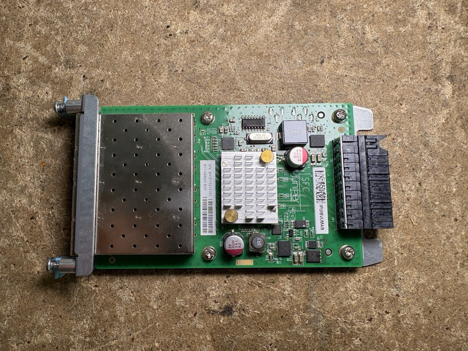 Juniper EX-UM-4X4SFP 4-port 1GbE/10GbE SFP+ Uplink Module