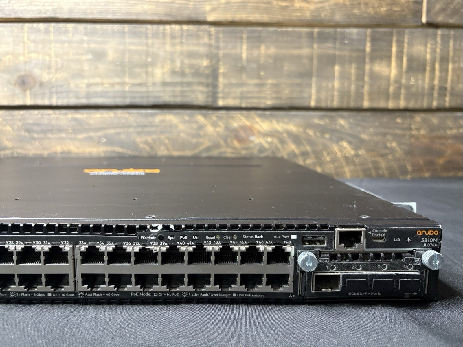 Aruba JL076A 3810M RSVLC-1407 HPE Smart Rate PoE+ 1-Slot Switch No PSU w/ jl083A