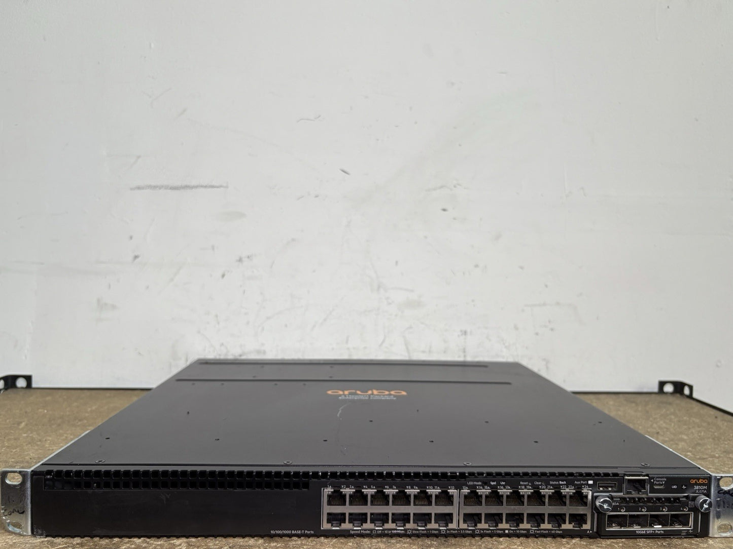 Hewlett Packard Aruba Enterprise 24-Port Gigabit Switch 3810M JL071A w/ 1 x PSU