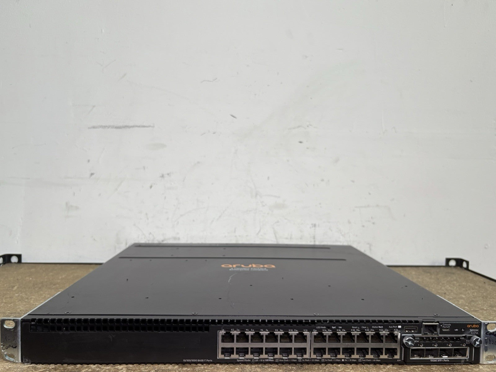 Hewlett Packard Aruba Enterprise 24-Port Gigabit Switch 3810M JL071A w/ 1 x PSU