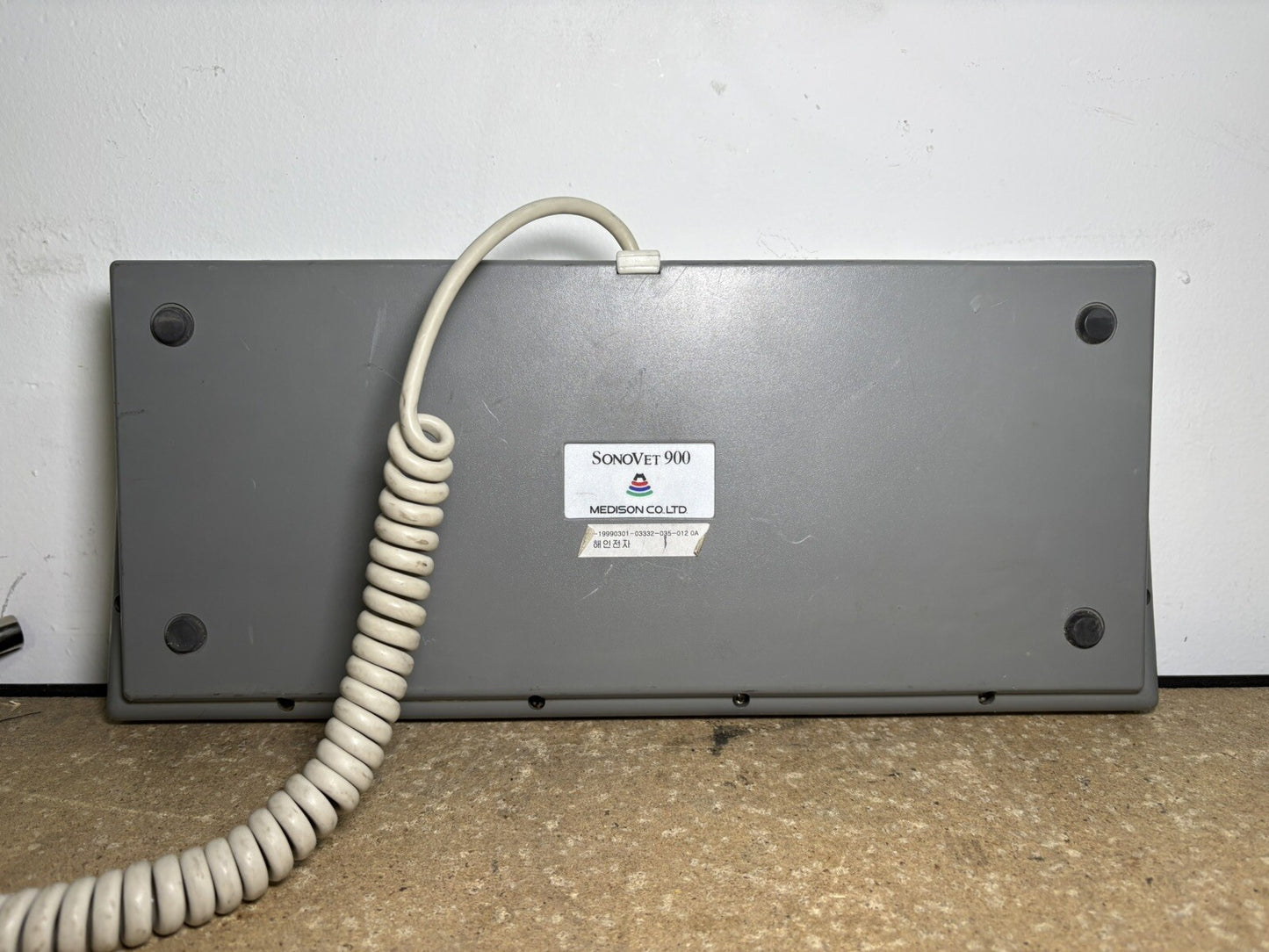 Medison SonoVet 900