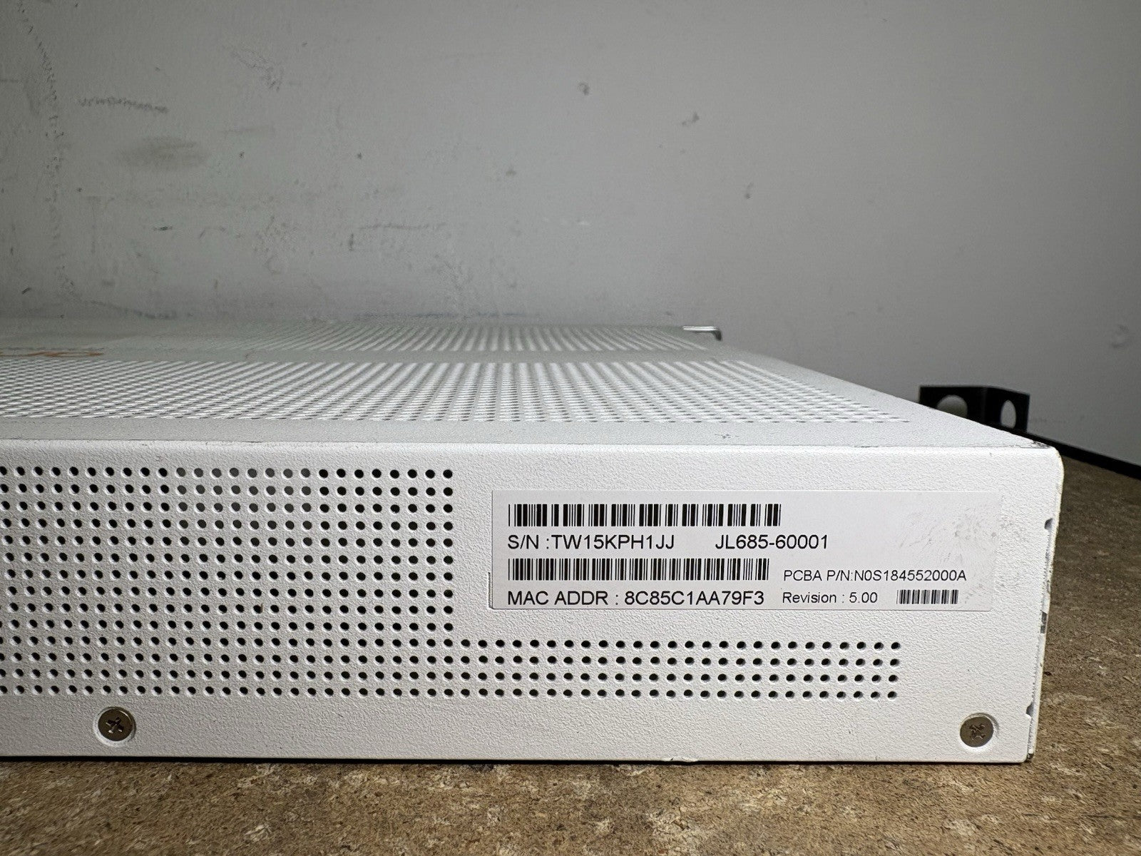 JL685-60001 aruba Instant On 48p 1G base-t / 4p 10G SFP+ 1930 switch (JL685A)