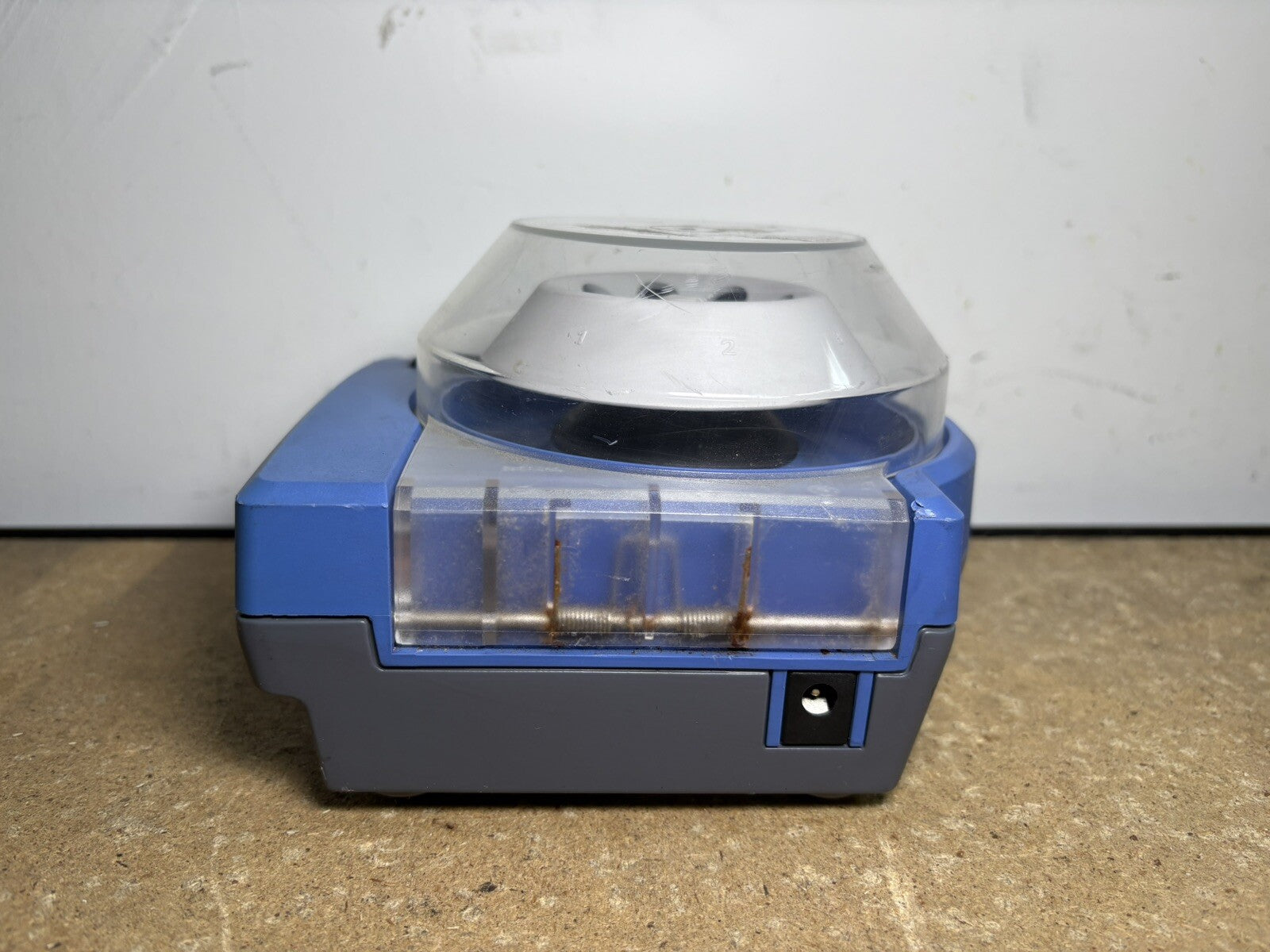 IKA Mini G Centrifuge, 6000 RPM, Digital Timer, Fast Start/Stop