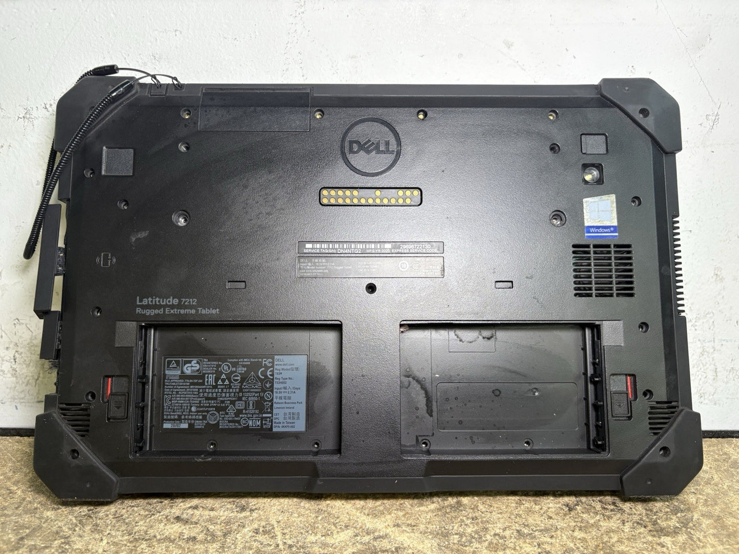 Dell Latitude 7212 Rugged Extreme Tablet  i5-8350U 8GB RAM NO SSD NO BATT