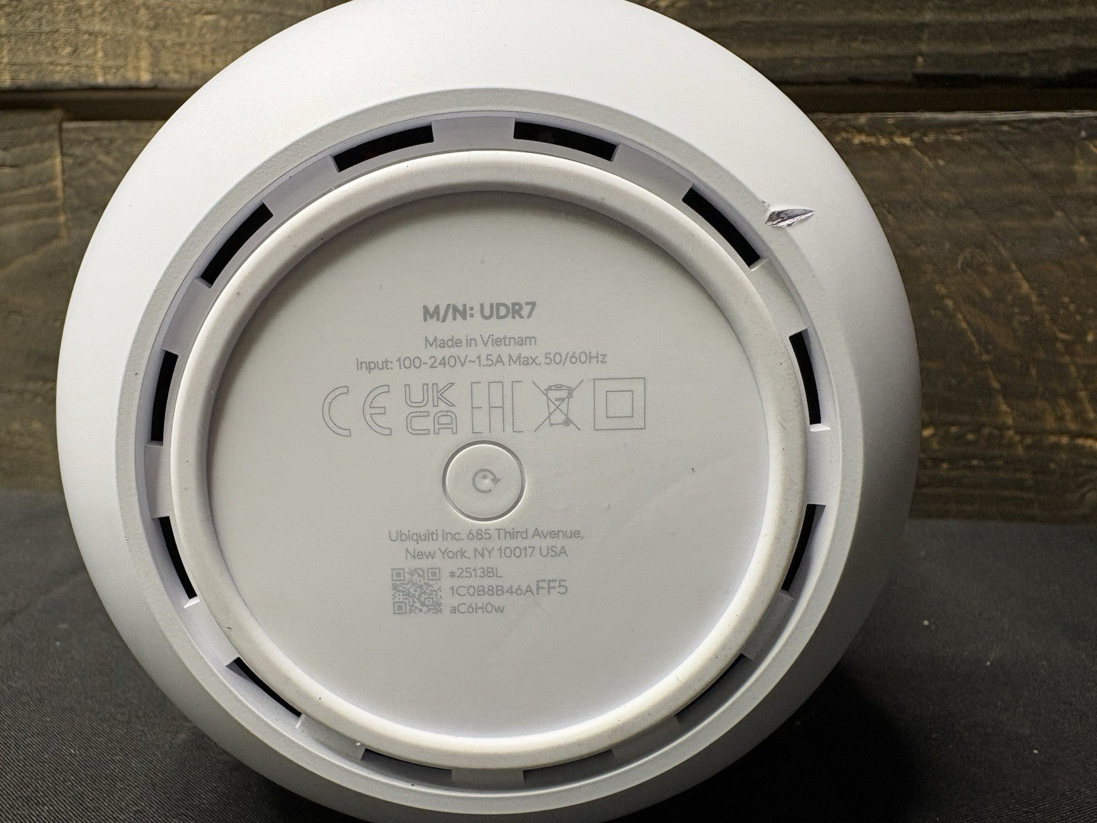 Ubiquiti Networks Dream Router 7 (UDR7) - Cloud Gateway with integrated WiFi