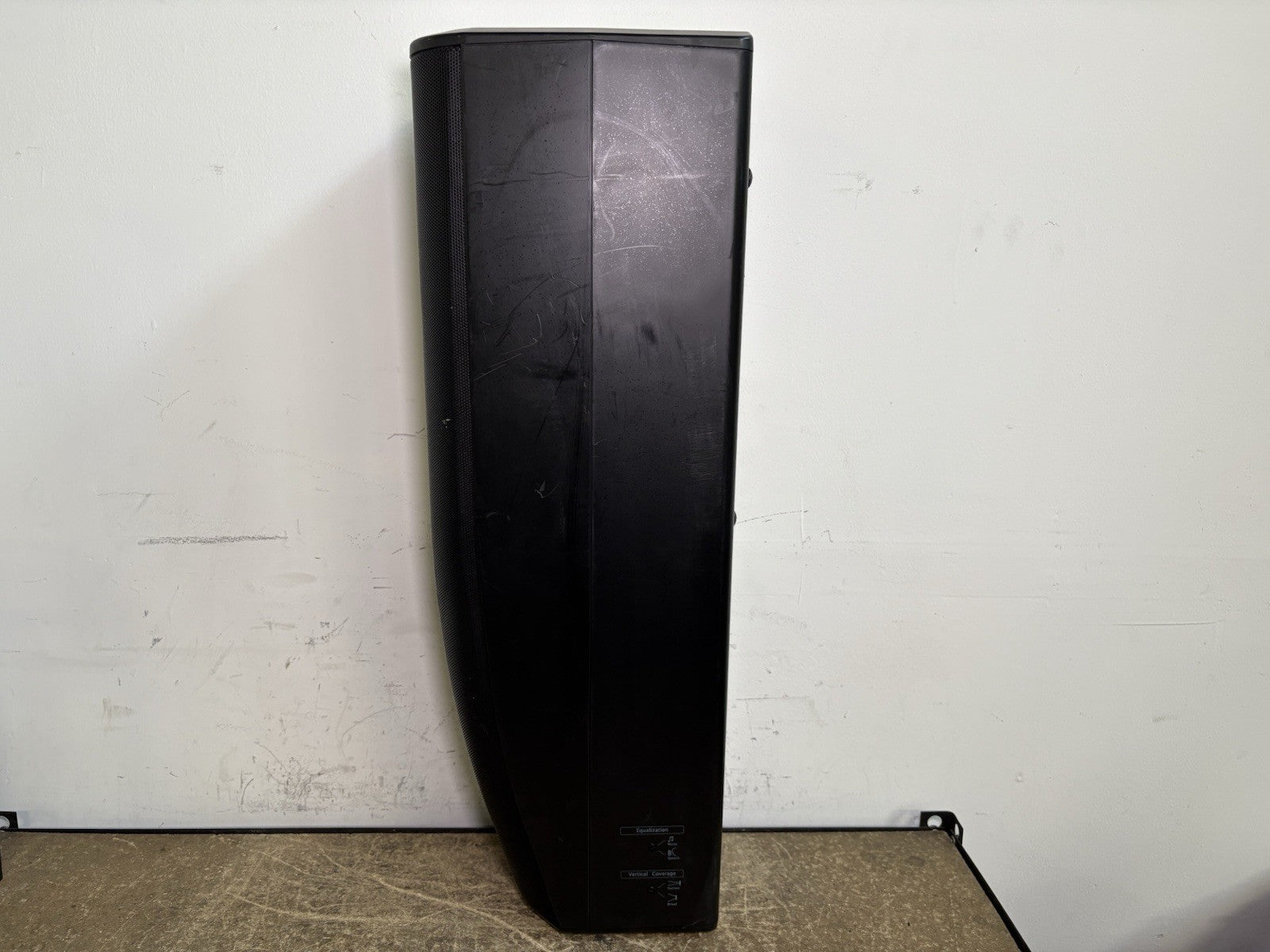 JBL CBT 70J-1 500w 2-Way Swivel Wall Mount Line Array Column Speaker in Black