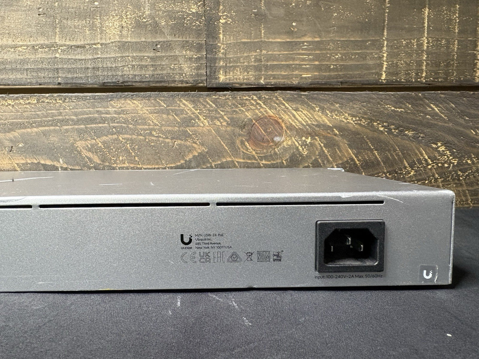 USW-24-POE Unifi 24 Ports PoE Ethernet Switch