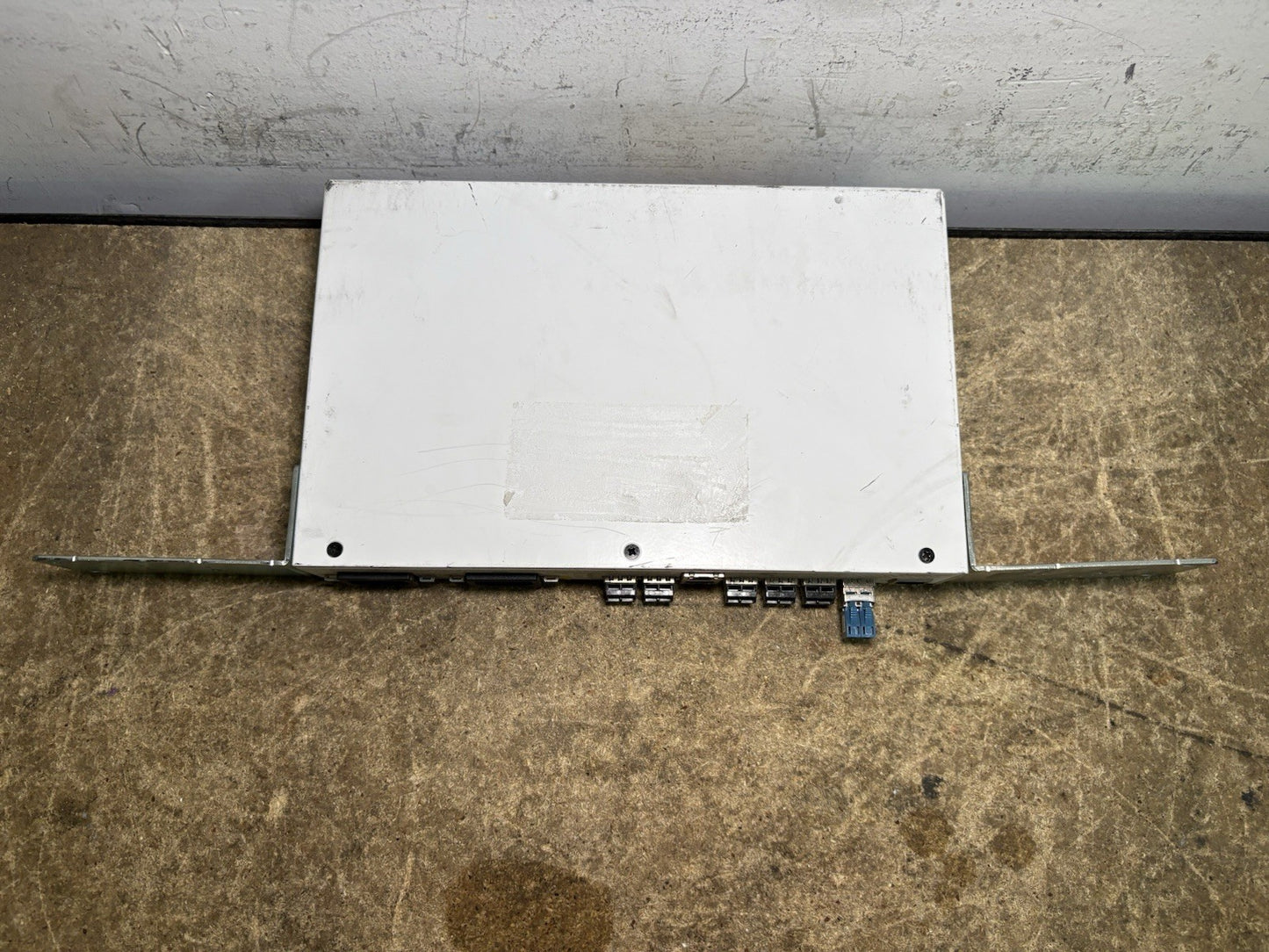 Ciena 3916 170-3916-906 Service Delivery Switch with Rack Mount