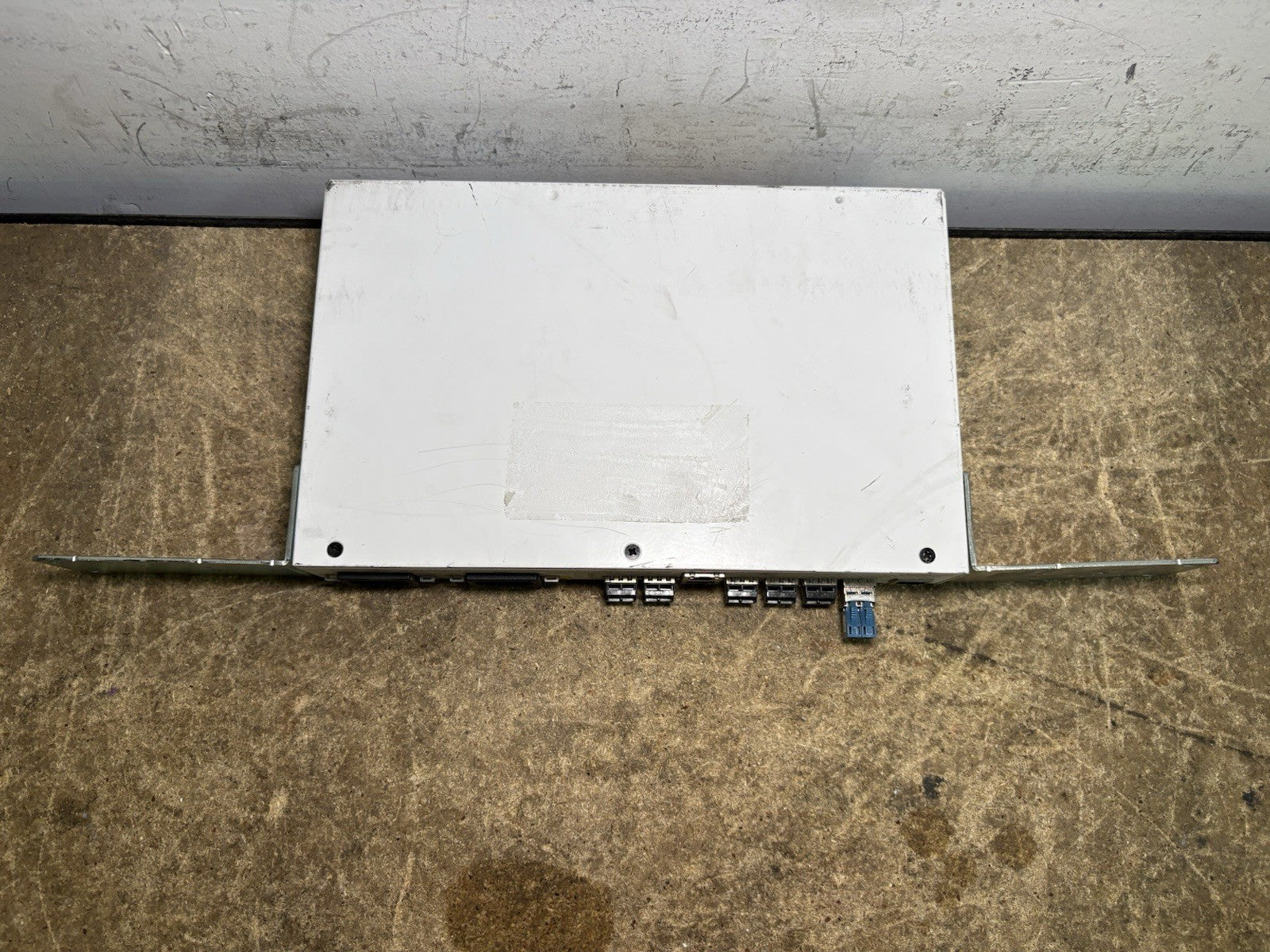 Ciena 3916 170-3916-906 Service Delivery Switch with Rack Mount