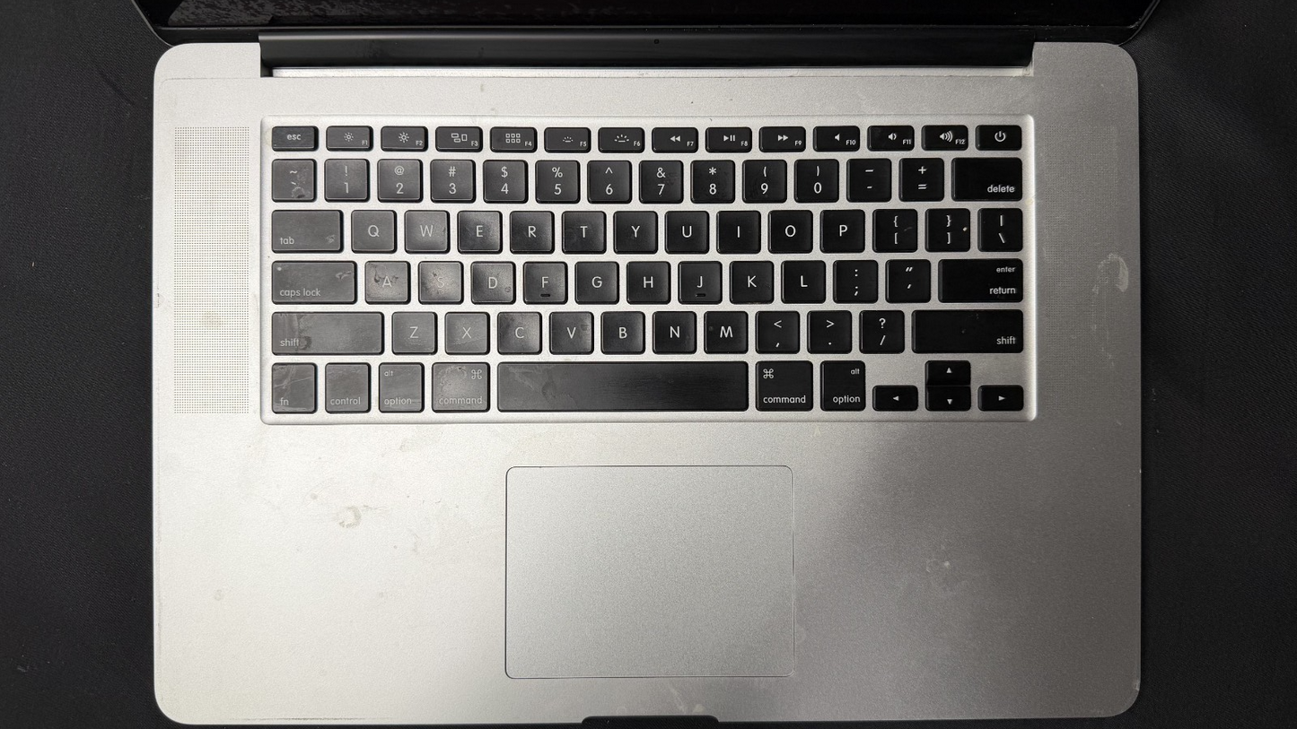 Apple MacBook Pro A1398 2013 15" intel core i7 8GB RAM 250GB SSD
