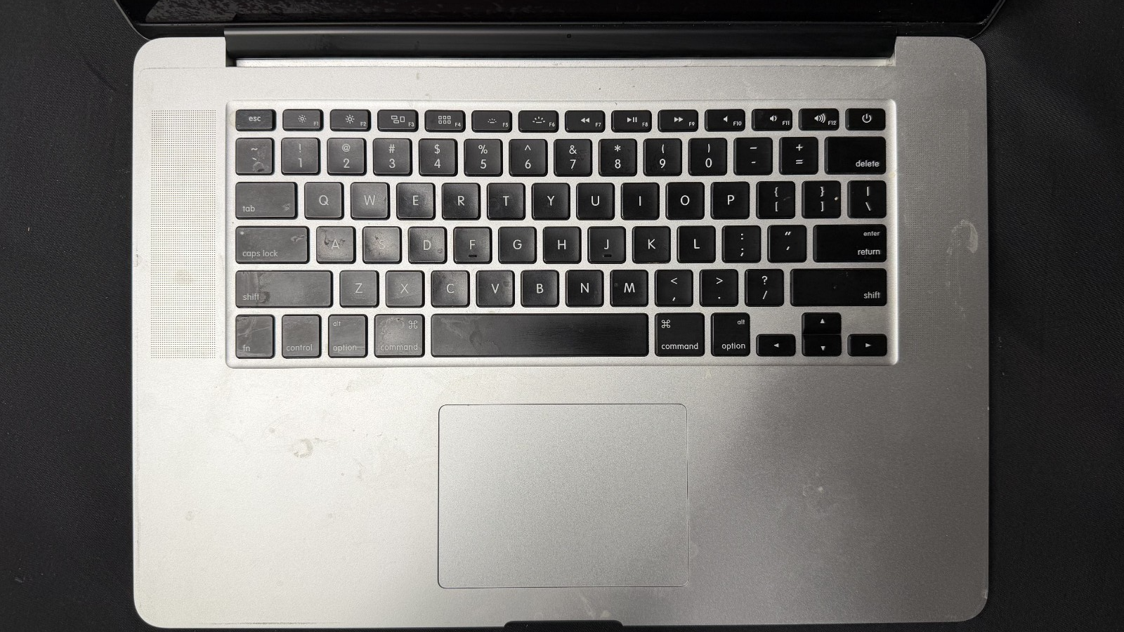 Apple MacBook Pro A1398 2013 15" intel core i7 8GB RAM 250GB SSD