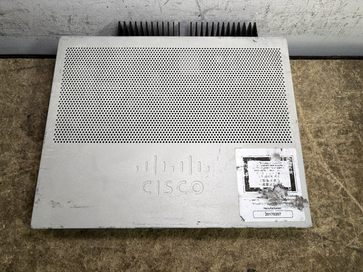 Cisco Catalyst 16-Port PoE+ Ethernet Switch WS-C2960L-16PS-LL *Cosmetic