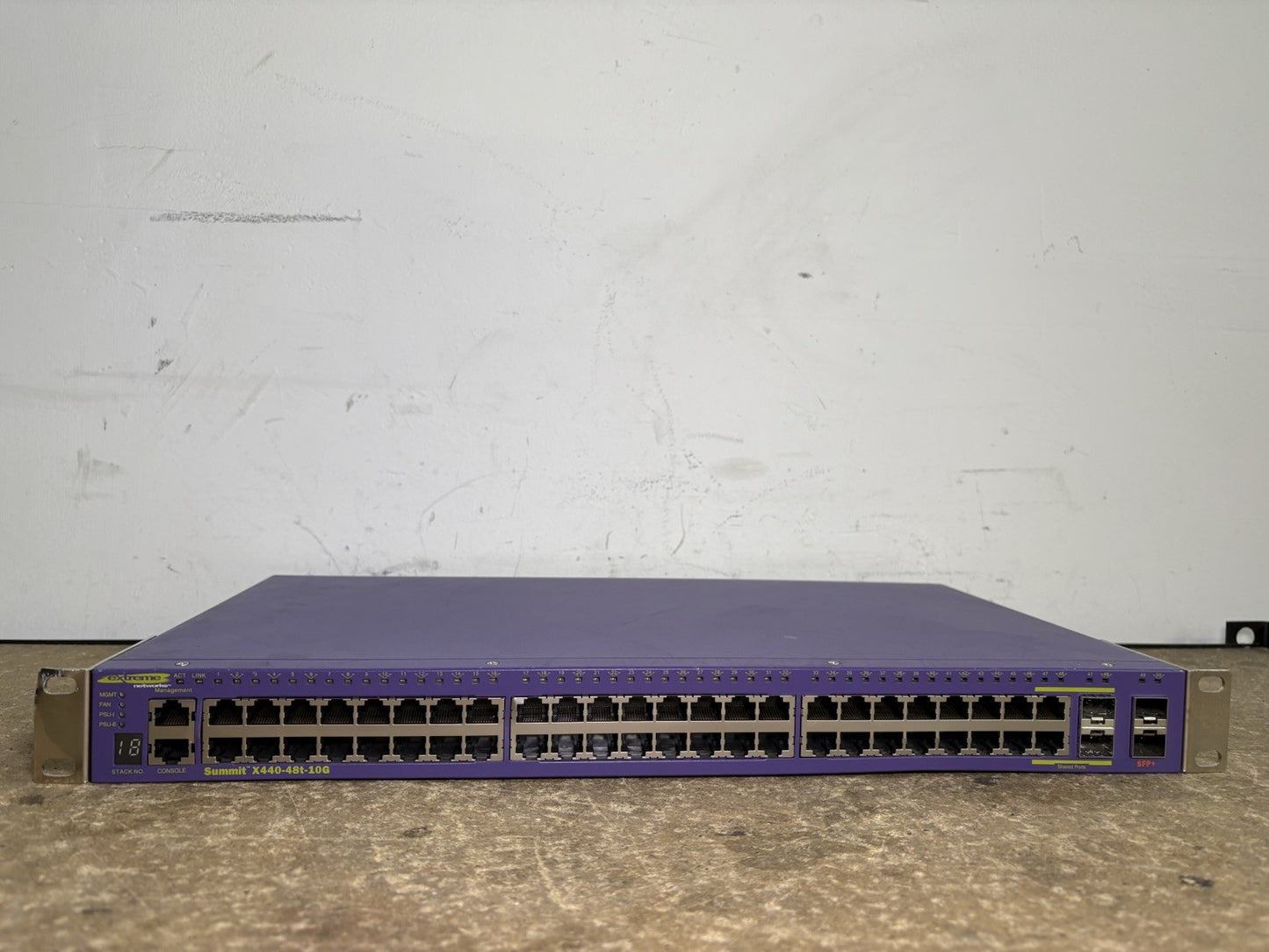 Extreme Summit X440-48T-10G 48-Ports Switch With Rack Ears