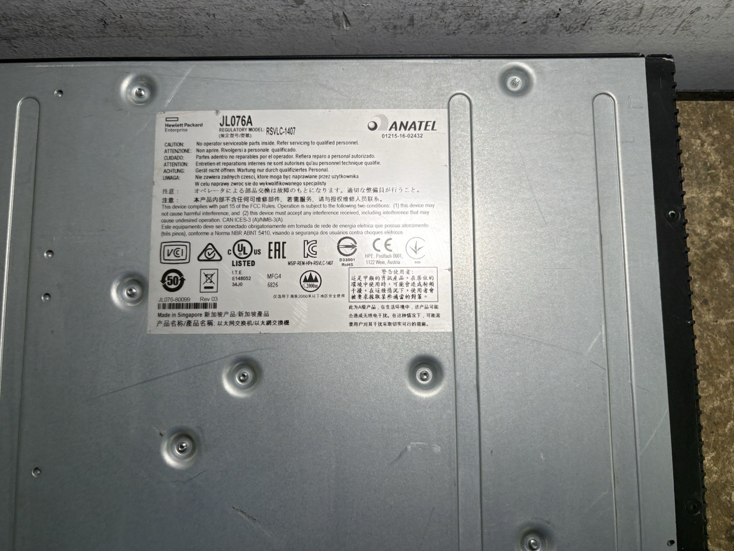 Aruba JL076A 3810M 40G 8 HPE Smart Rate PoE+ w/ JL084A Stacking Module*Cosmetic